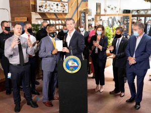 Gov. Newsom Joins Assemblyman, Others in Renewed Fight Against Shoplifting