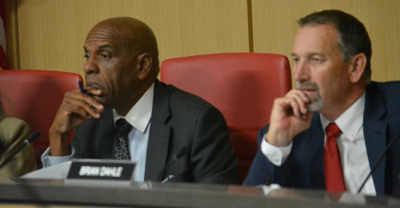 Sen. Steven Bradford (D-Inglewood), chair of the Senate Committee on Fuel Supply and Price Spikes, and vice chair Sen. Brian Dahle (R-Chico) listen to testimony during a hearing held on Oct. 7 at the State Capitol Annex Swing Space. Photo by Antonio Ray Harvey, California Black Media (CBM).