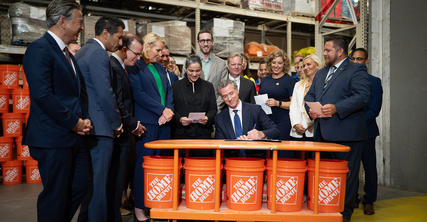 Gov. Gavin Newsom signs a bill enforcing tougher criminal penalties targeting property crimes in August. Photo Courtesy of Gov. Gavin Newsom’s office.