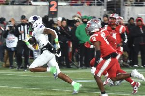 Na’eem Offord led the Thundering Herd offense with 98 yards and two TDs on 16 carries. (Solomon Crenshaw Jr., For The Birmingham Times)