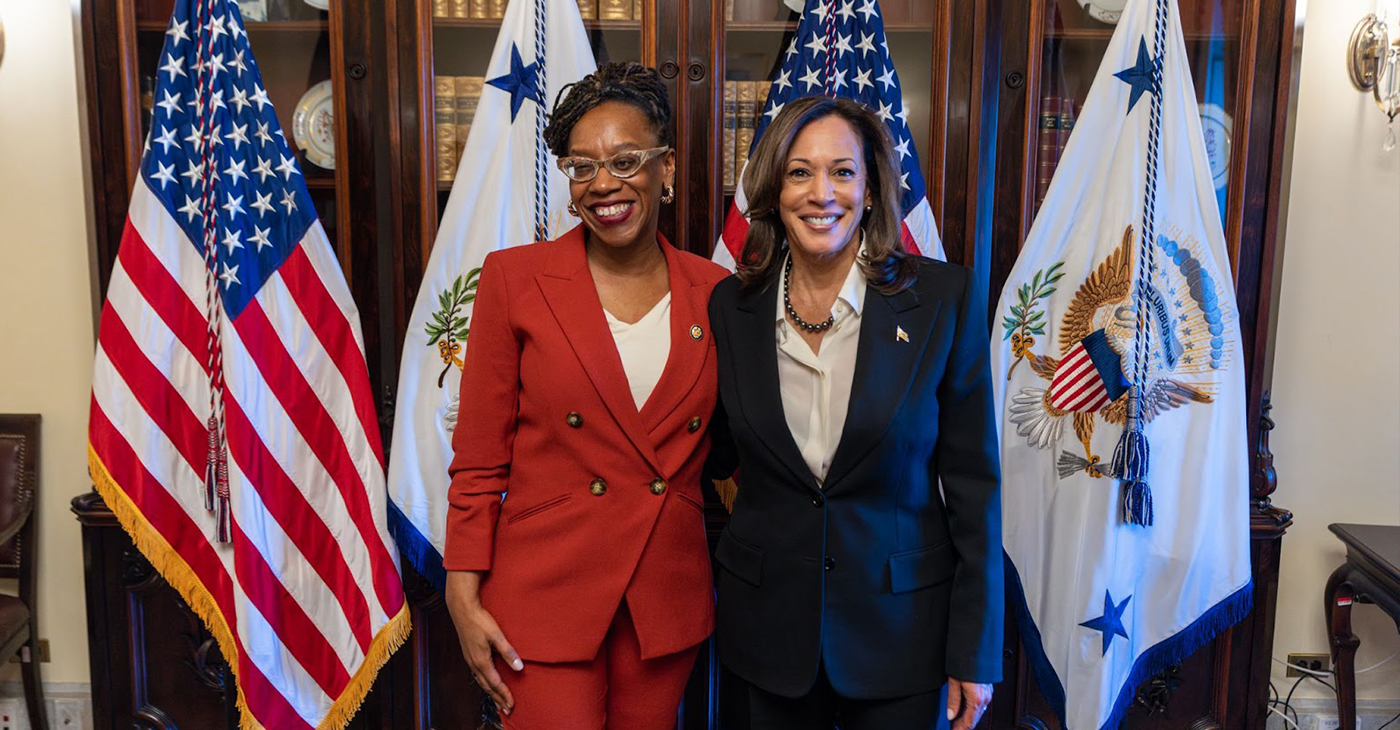 Rep. Lateefah Simon, left, and Vice President Kamala Harris in Harris’ office on Jan. 7. Courtesy photo.