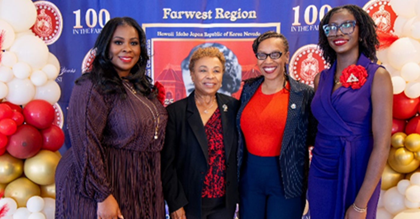 Farwest Regional Director, Kimberly Usher, Mayor Barbara Lee, US Representative Lateefah Simon, and Farwest Regional Representative, Radiya Ajibade. Photo courtesy of Farwest Regional Photographer Vicki P. Love.